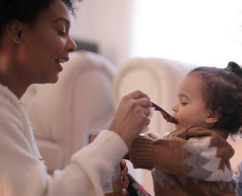 Healthy Feeding Guide for Babies: Best Nutrition Tips from Birth to Two Years